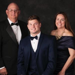 Meet your Posher, Brinton